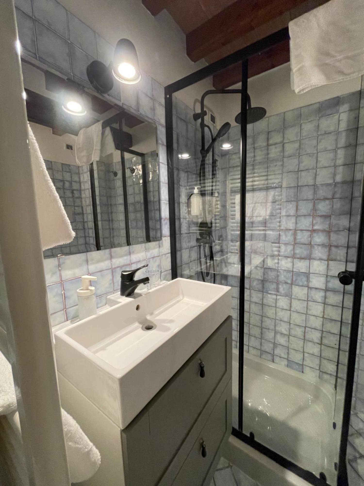 Le Camere Di Bsuites Affittacamere Parma Exterior foto